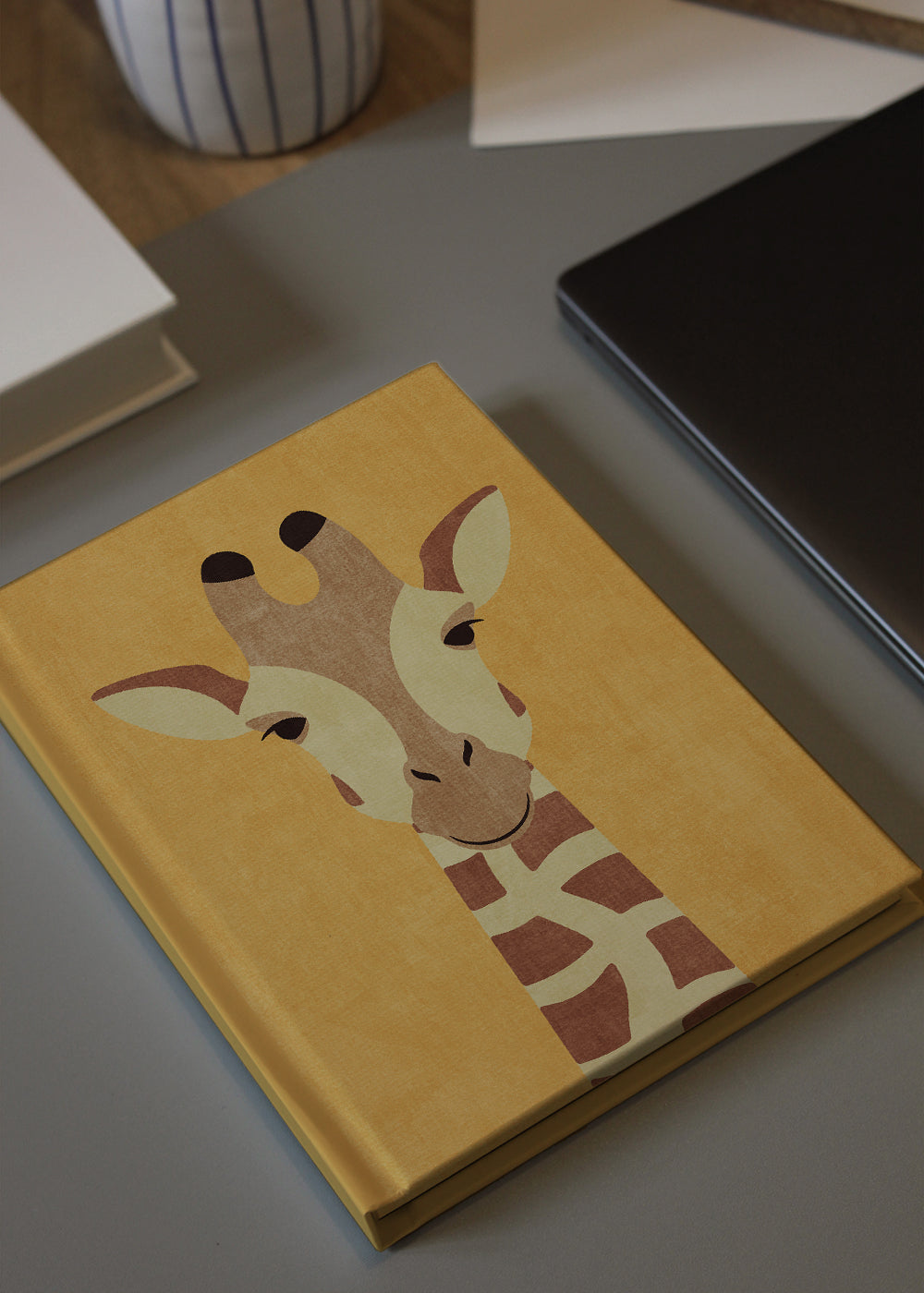 FAUNA / Giraffe
