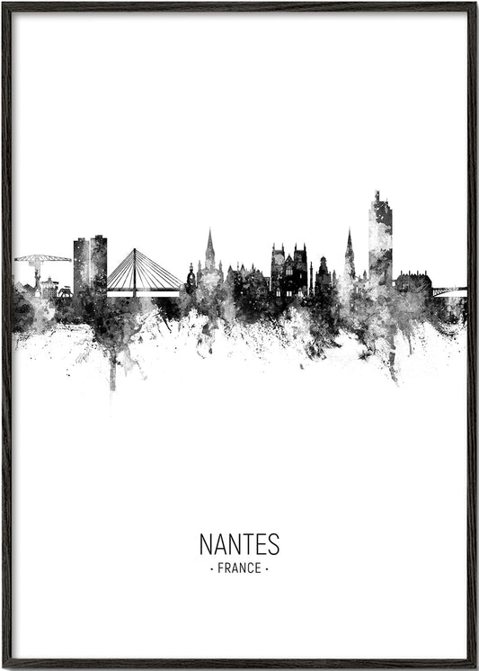 Nantes Skyline black and white