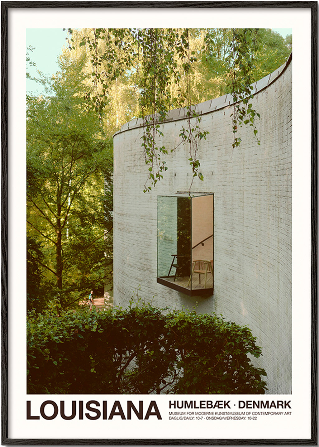 Photograph of curved architecture with projecting window