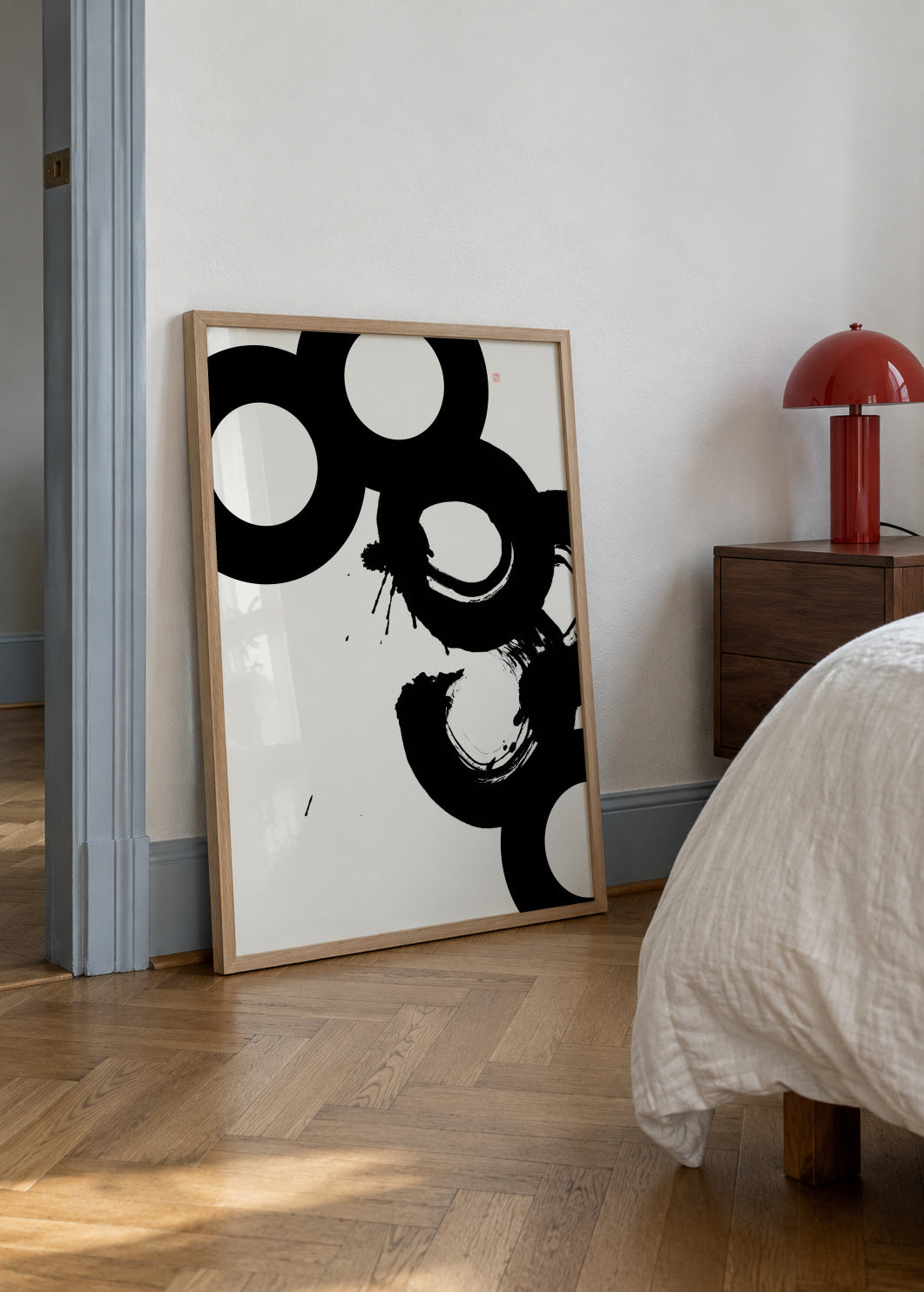 Broken Chain - Framed poster in an interior