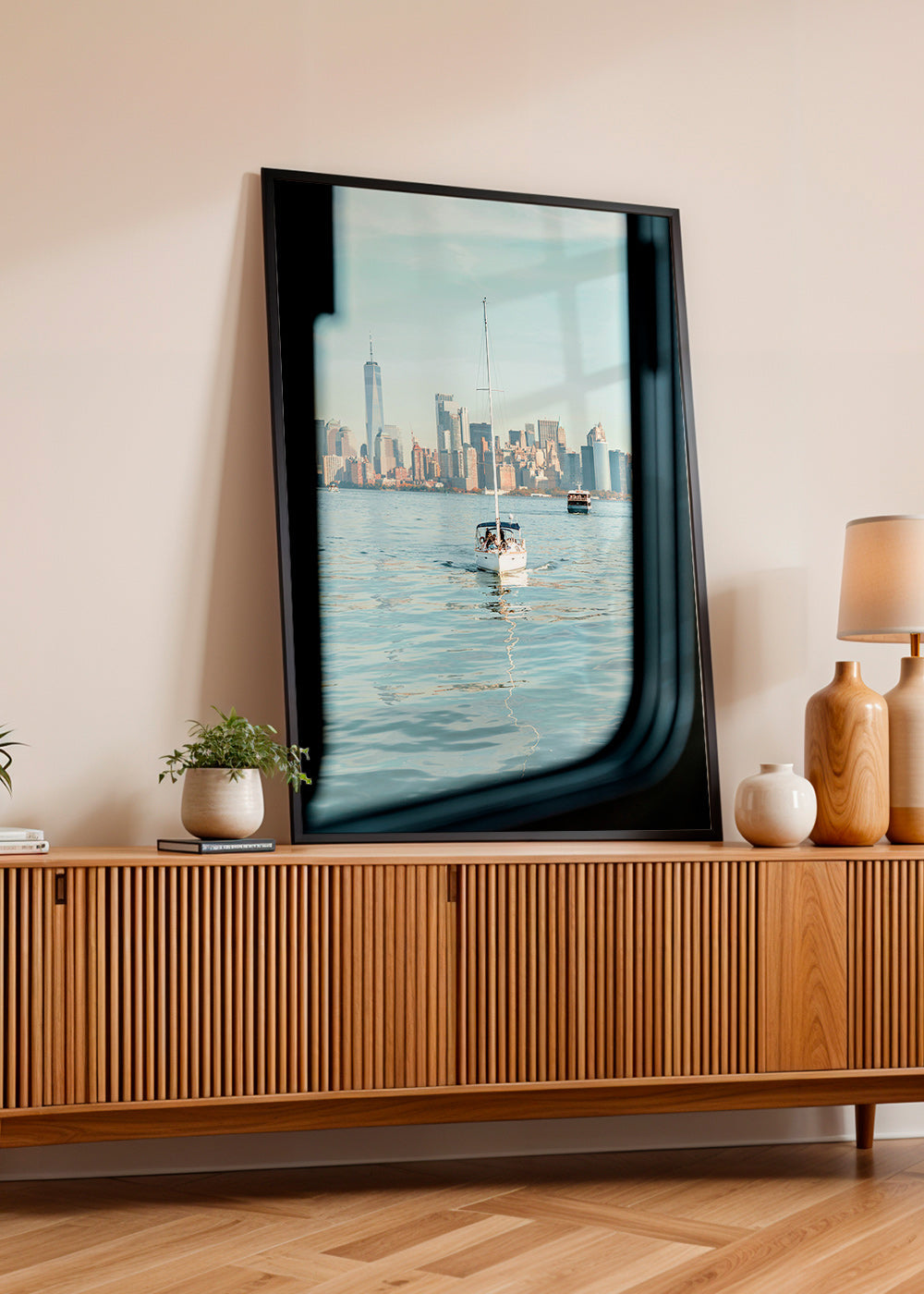 Cuadro de ciudades con velero frente al skyline – Product3