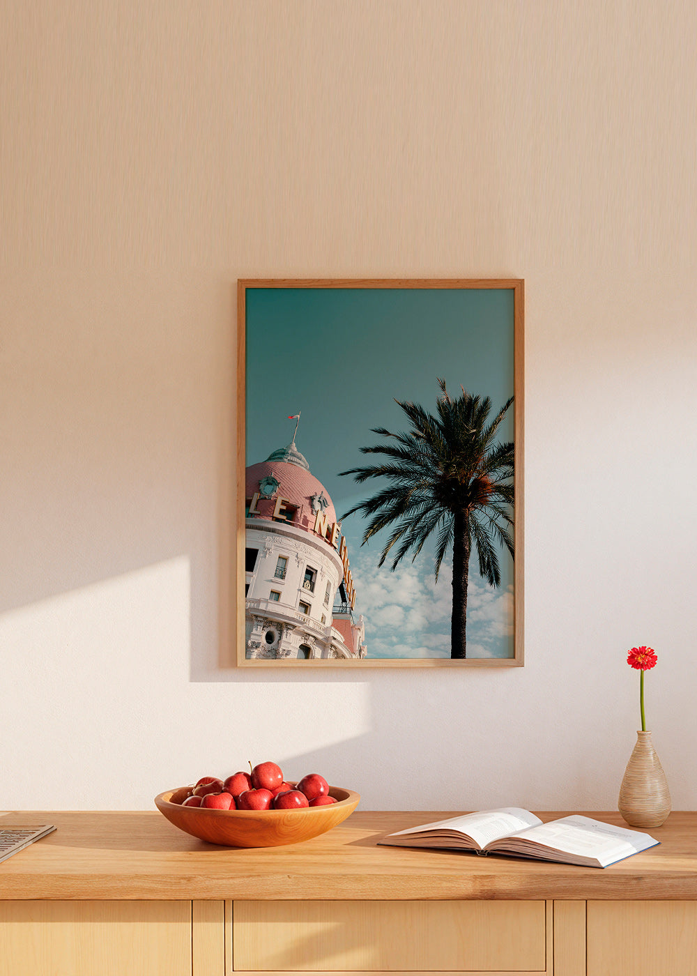 Cuadro de ciudades Riviera con cúpula y palmera – Product1