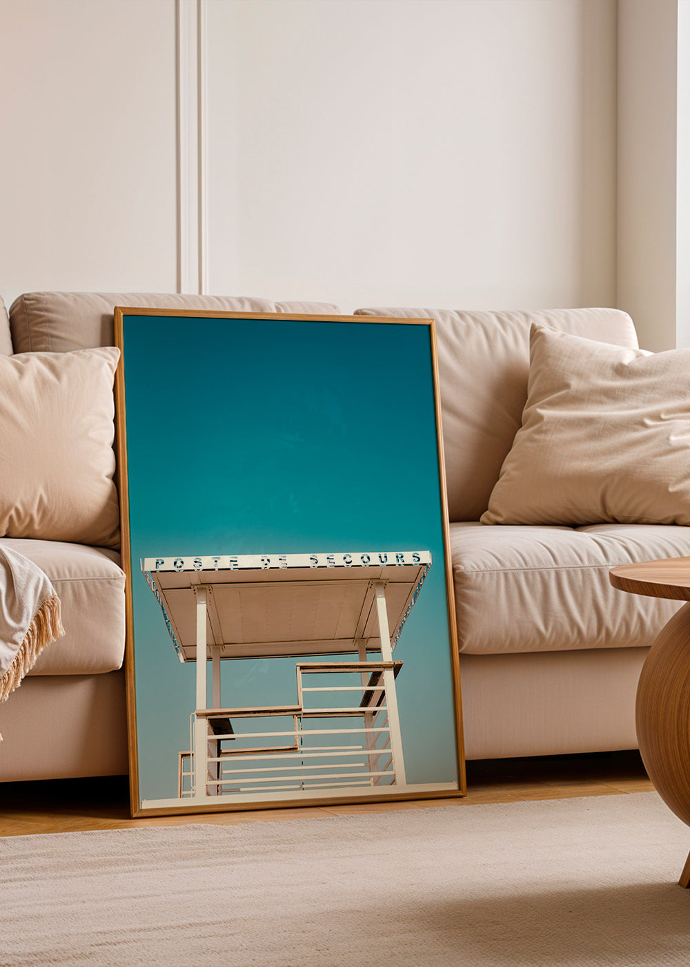 Fotografía: poste de secours sobre cielo azul – Product2