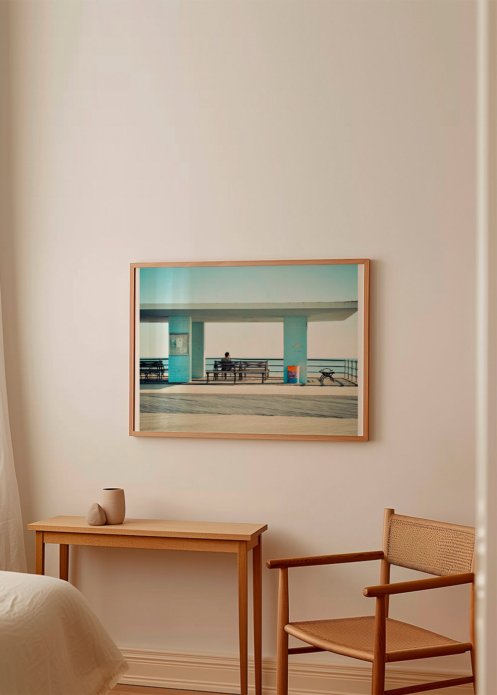 Fotografía en muelle con banco solitario – Product2