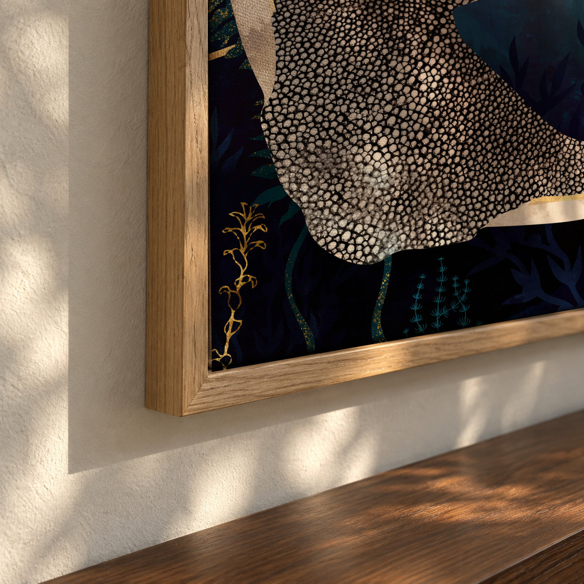 Metallic Stingray - Framed canvas detail