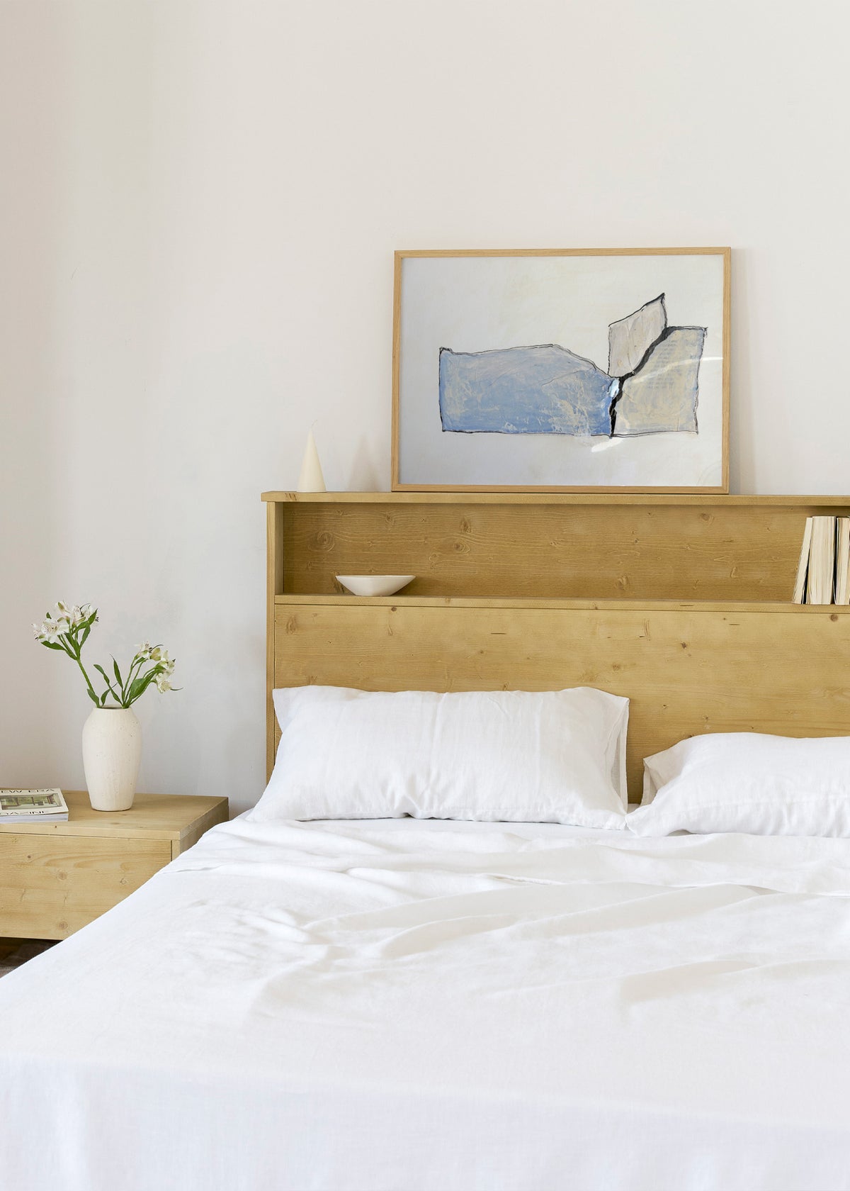 Entre dos mares - Framed poster in an interior