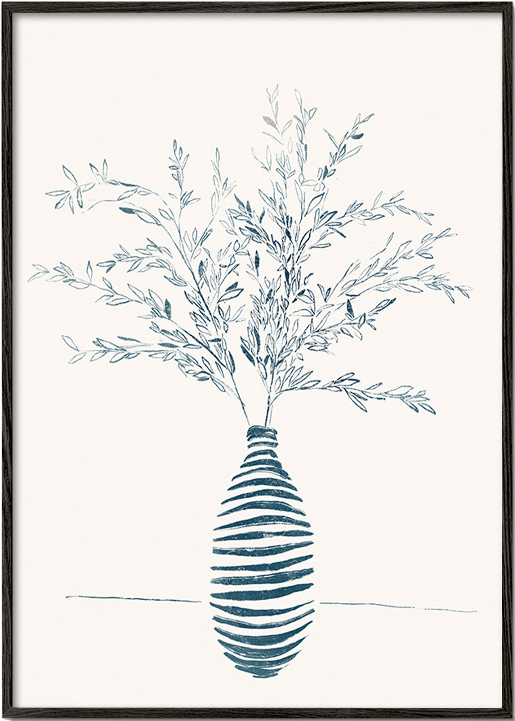 Lámina botánica en jarrón azul – Black Frame