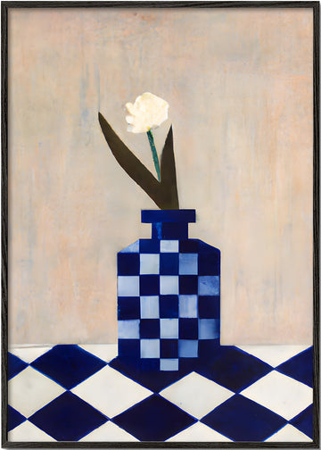 Check the vase