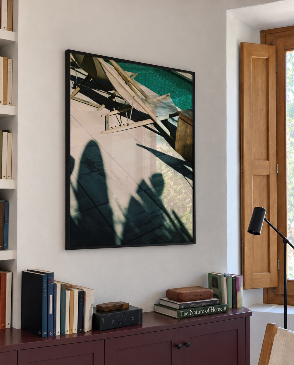 BARCELONA POOL - Framed poster in an interior