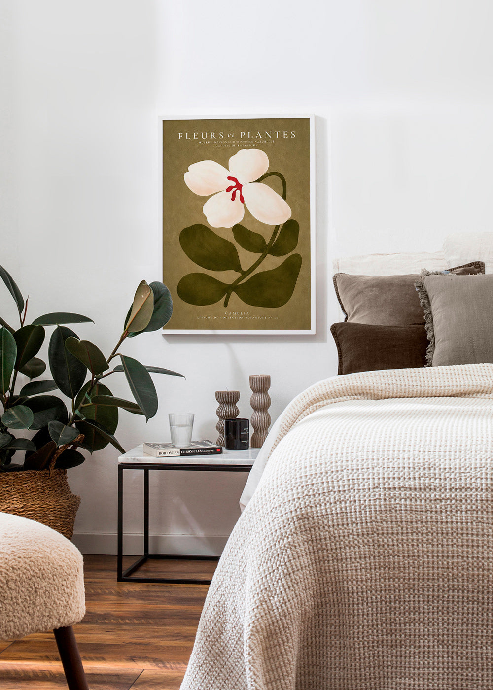 Lámina botánica: camelia blanca sobre fondo oliva – Product2