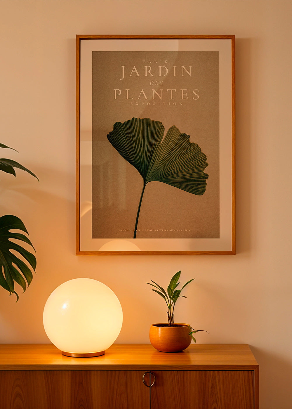 Lámina botánica con hoja de ginkgo y tipografía clásica – Product1