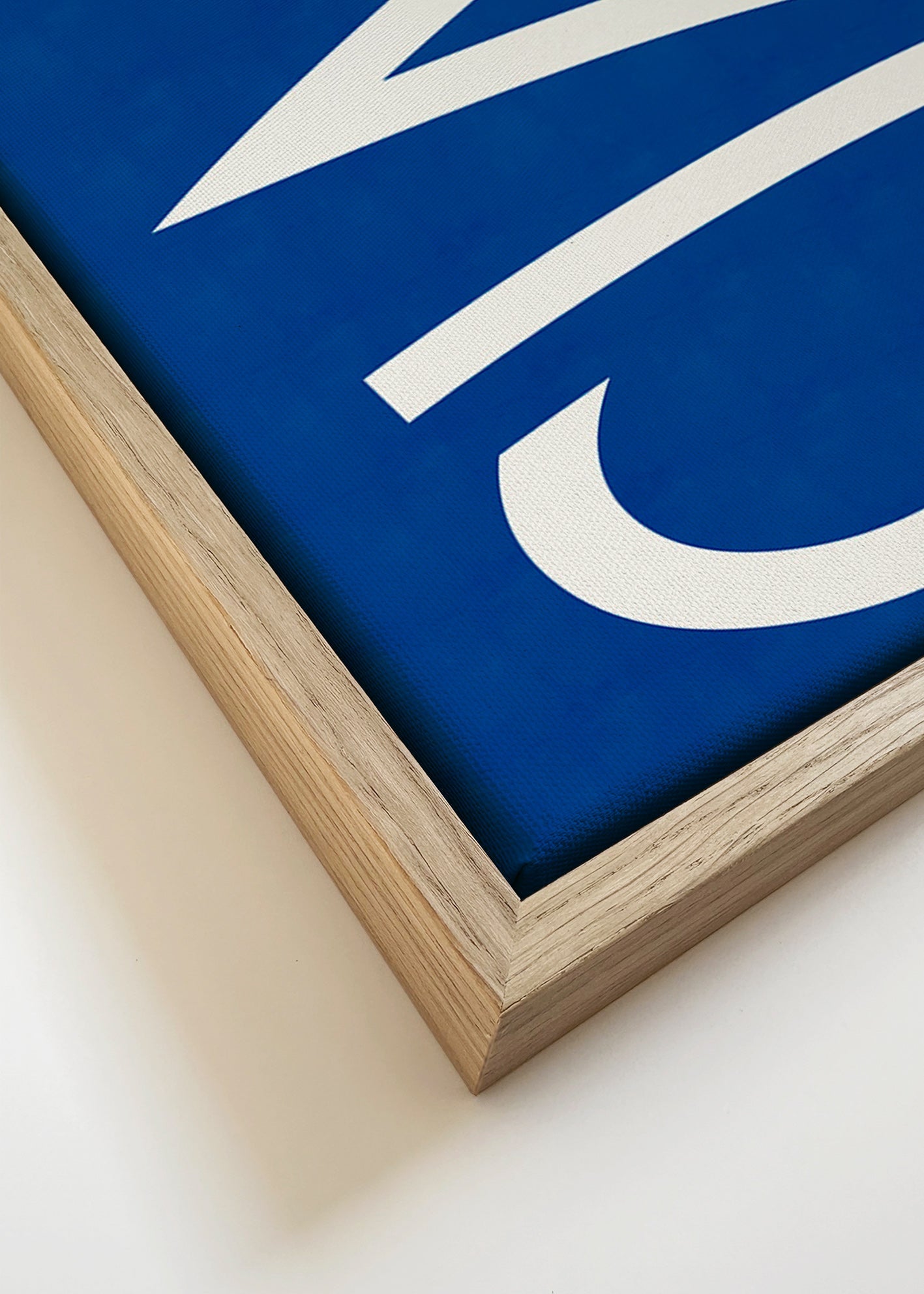 Cuadro tipográfico 'CIAO' en azul – Canvas detail