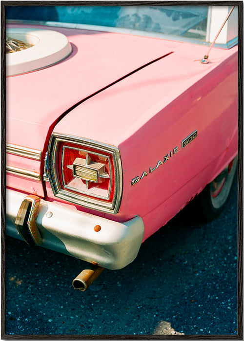 Cuadro vintage coche rosa clásico – Black Frame