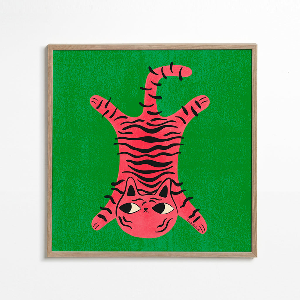 Cuadro gato rosa con rayas negras – Oak Frame