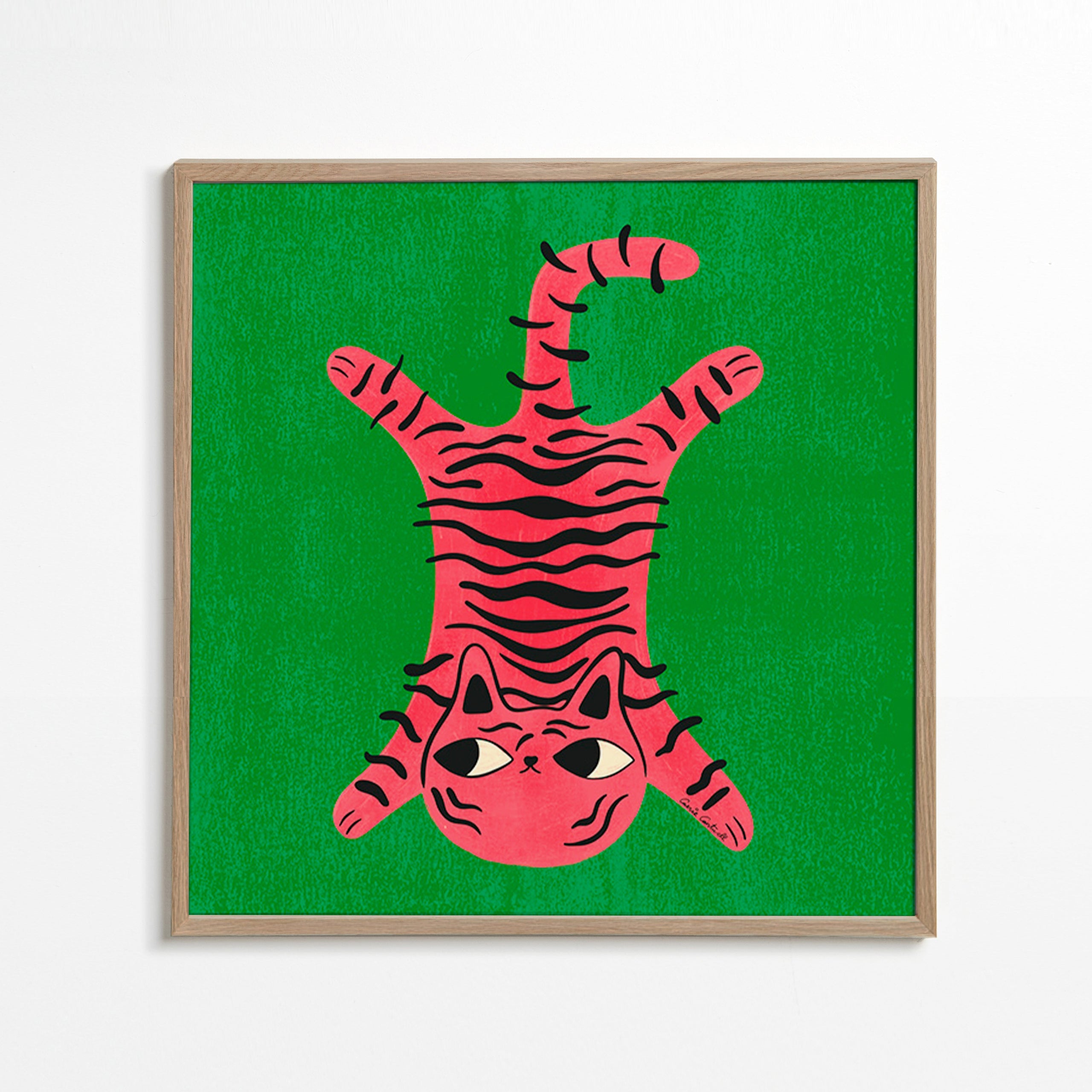 Cuadro gato rosa con rayas negras – Oak Frame