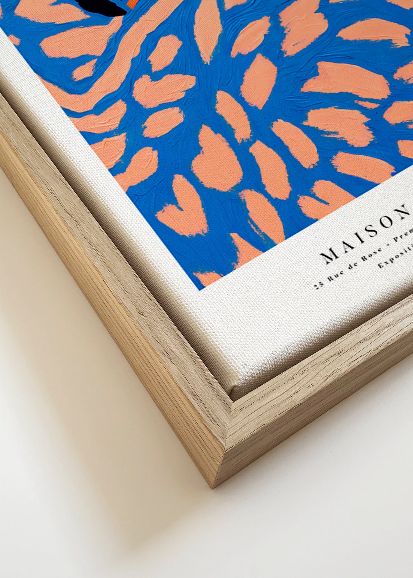 Ilustración figurativa en tonos coral y azul – Canvas detail