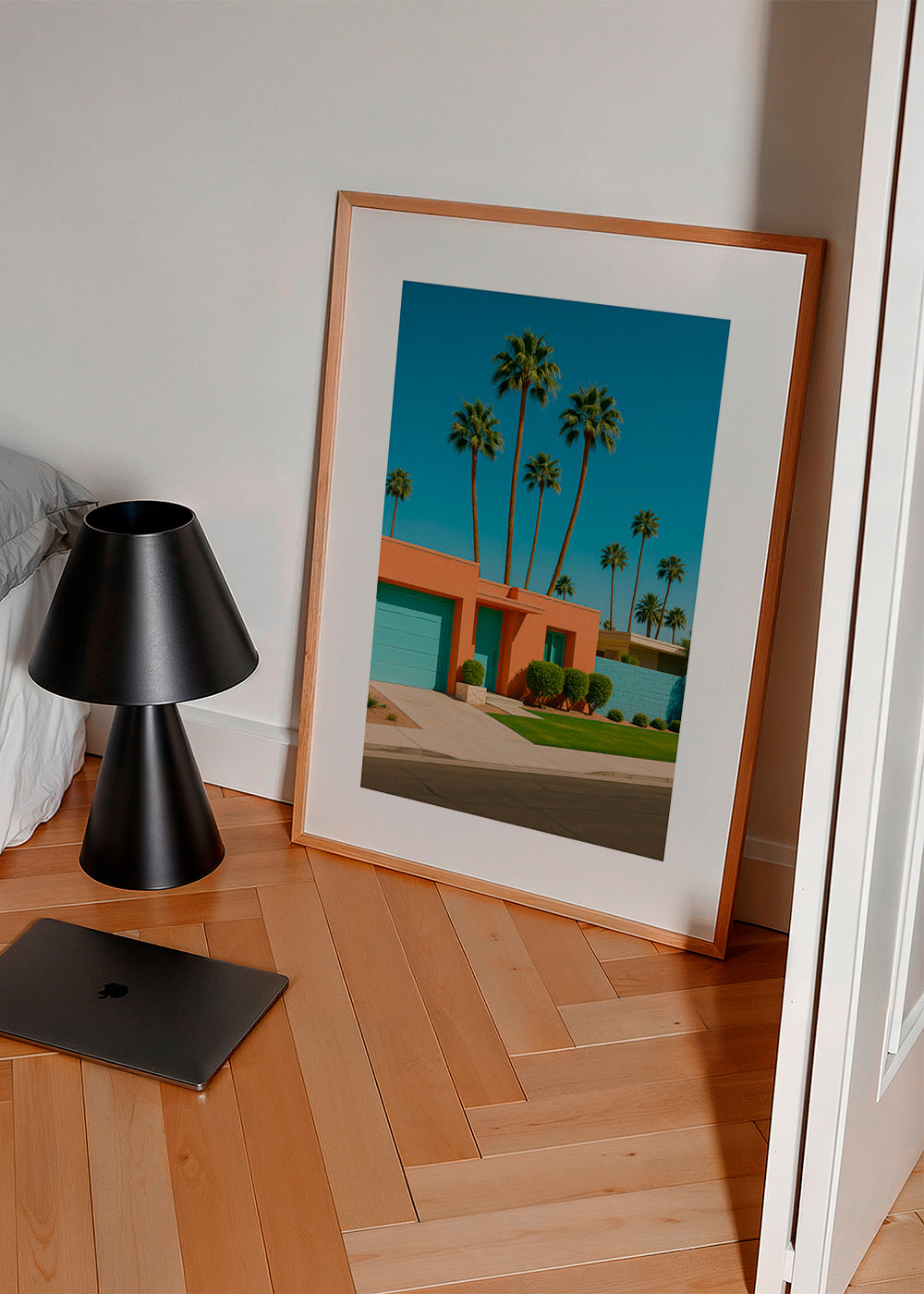 Lámina botánica Palm House con palmeras y fachada coral – Product3