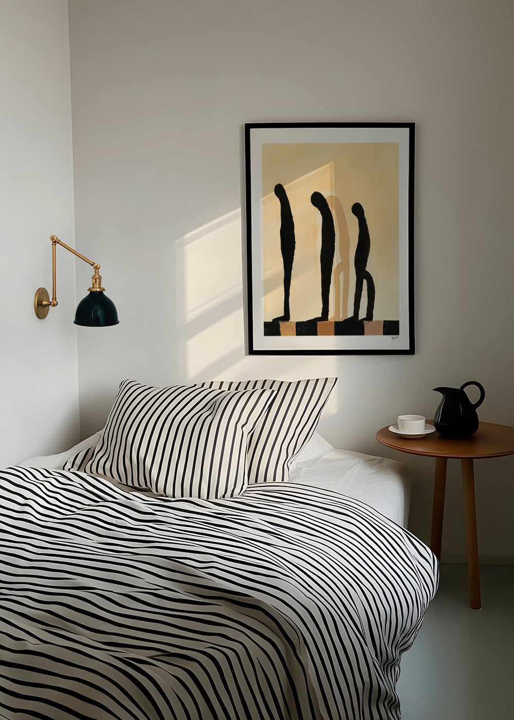 Cuadro abstracto de figuras alargadas sobre beige – Product1