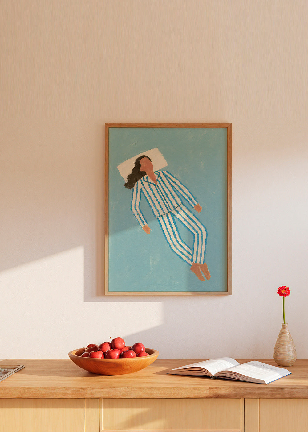 Ilustración mujer en pijama a rayas – Product3