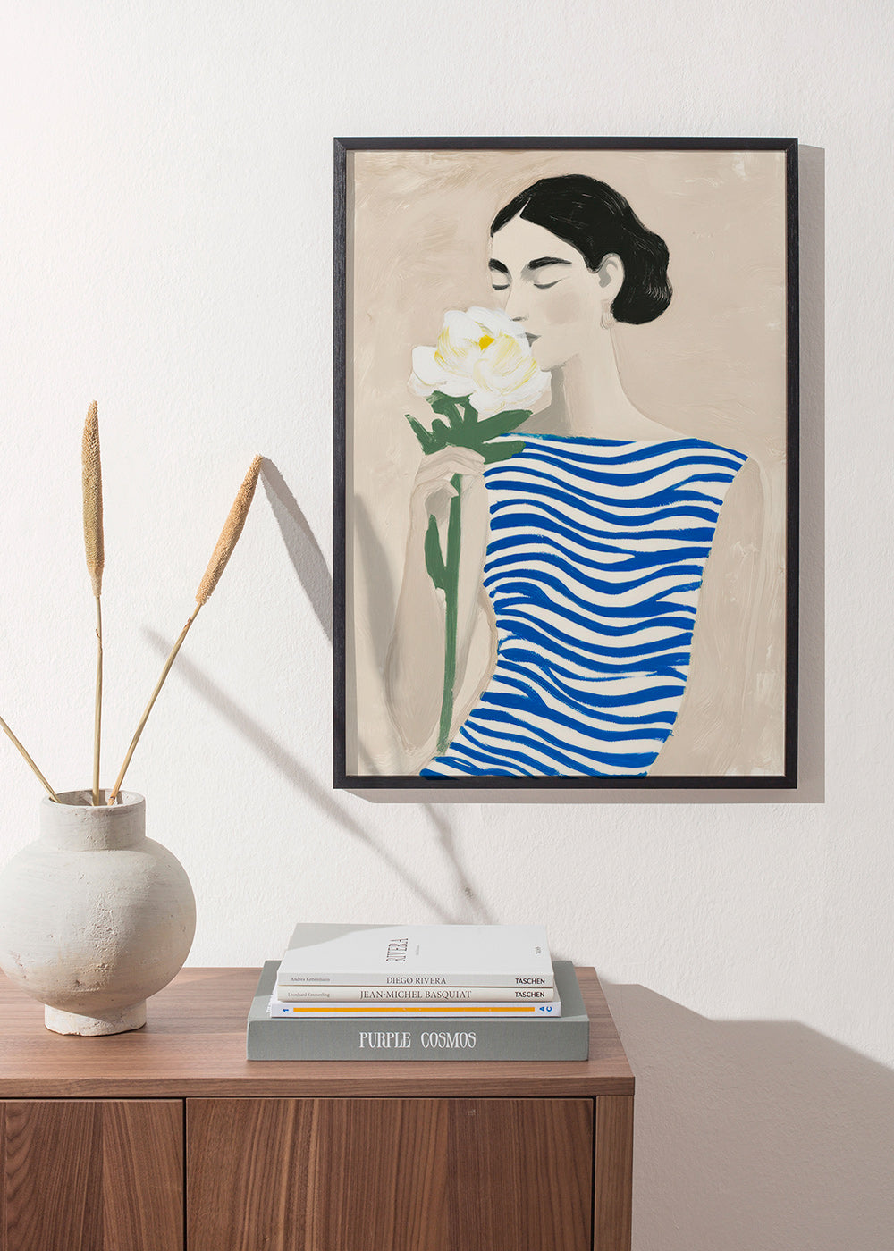 Lámina botánica: mujer con flor y rayas azules – Product2