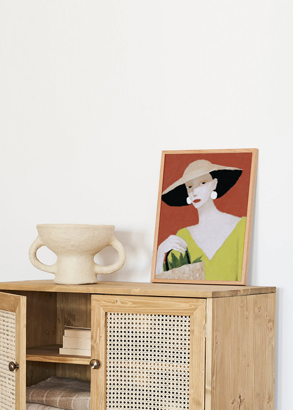 Ilustración: mujer con sombrero y cesta – Product2