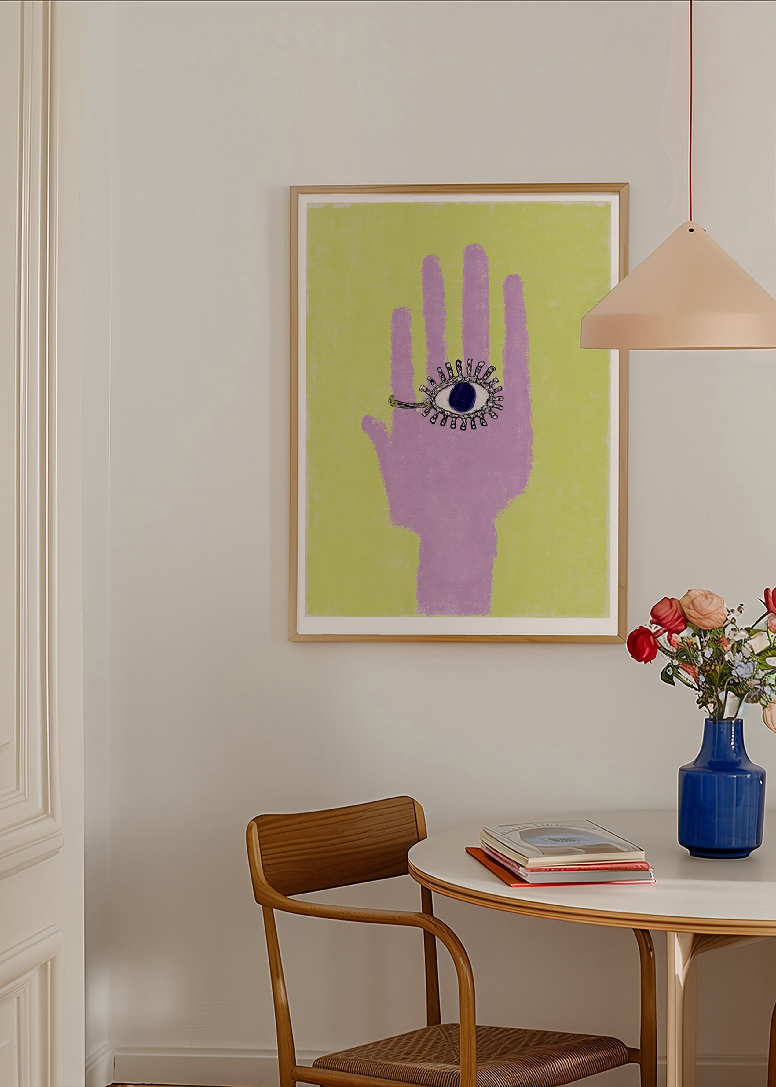 Ilustración de mano con ojo en la palma – Product1