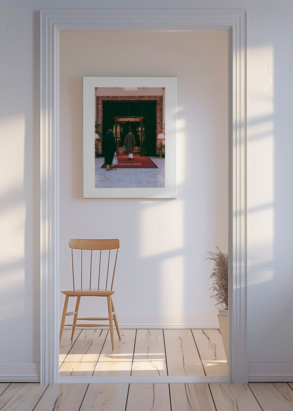Fotografía de entrada de hotel con moqueta roja – Canvas
