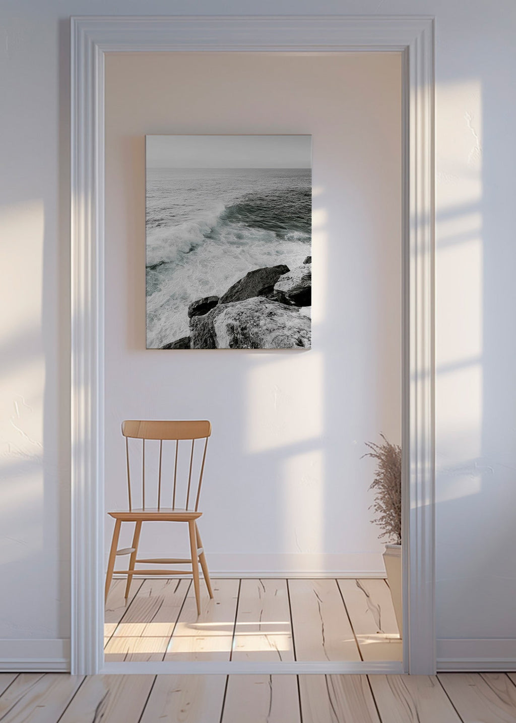 Cuadro de paisaje: acantilado y ola en blanco y negro – Canvas