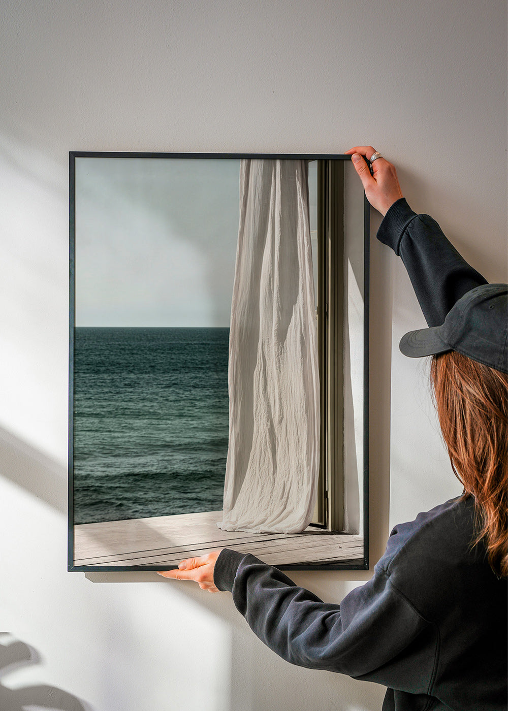 Cuadro de paisaje con cortina junto al mar – Product1