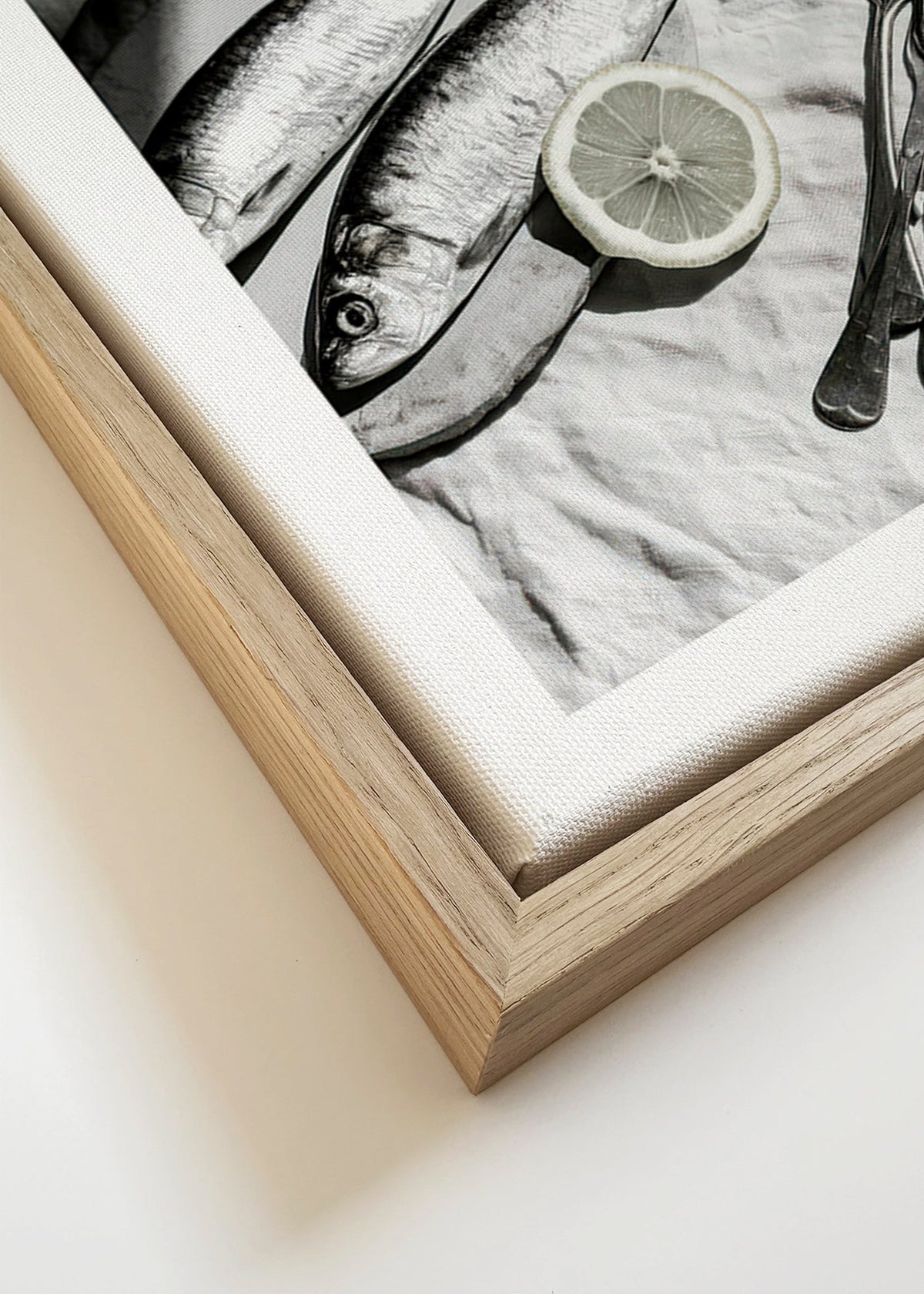 Cuadro de cocina con sardinas y limón en blanco y negro – Canvas detail