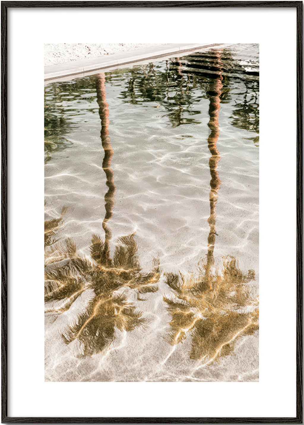 Cuadro de paisaje con palmeras reflejadas – Black Frame
