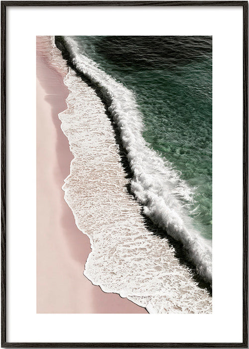 Cuadro de paisaje con costa rosada en vista aérea – Black Frame